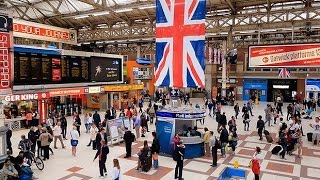 A Walk Through The London Victoria Station London England [upl. by Oalsecnew]